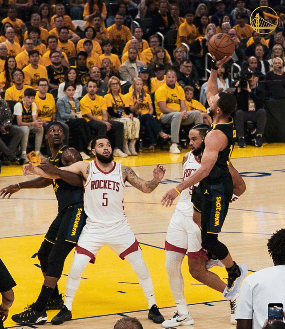 体育中国-猛龙鏖战山西队，范弗利特状态火热