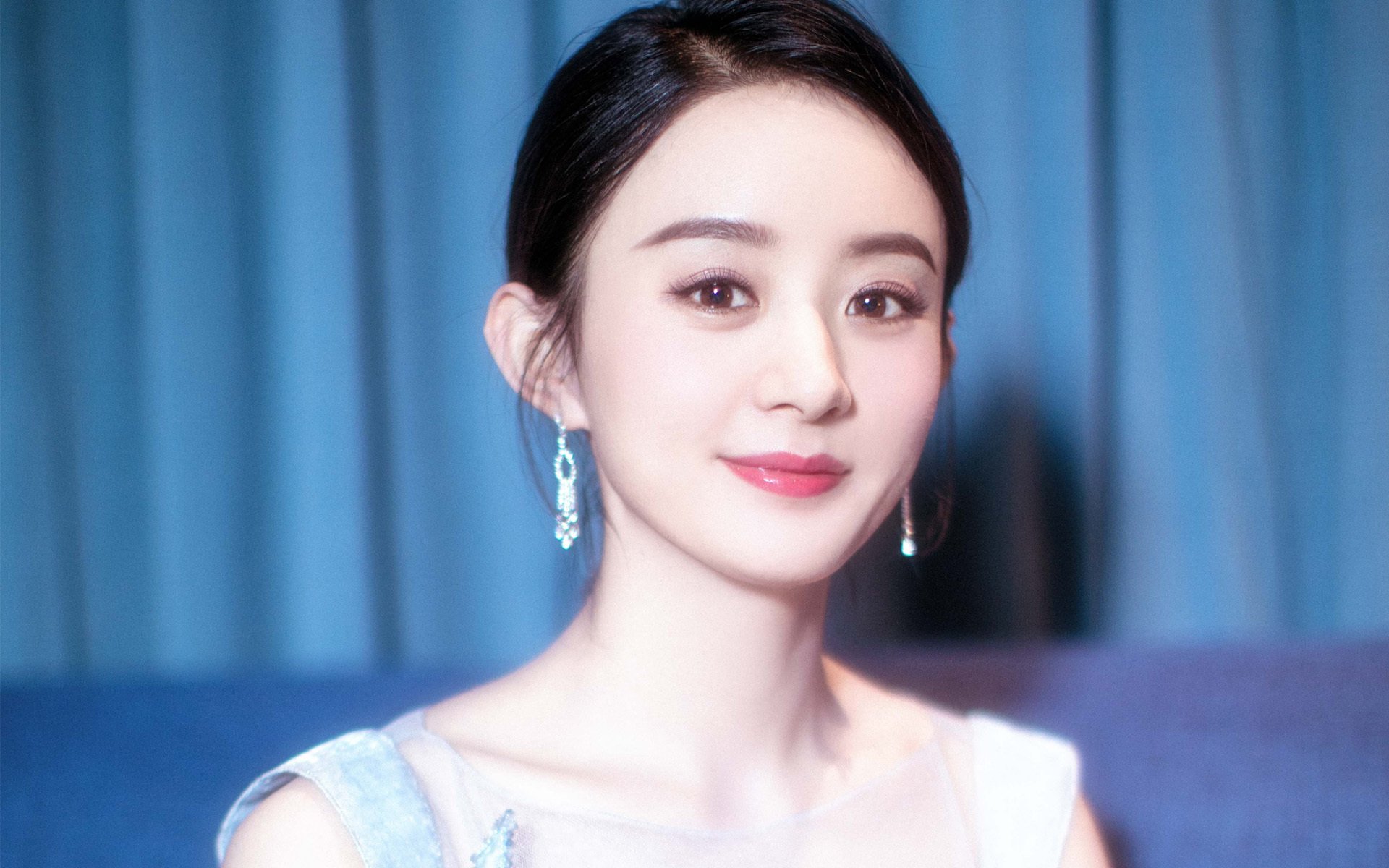 开云sport-平行宇宙的绿茵烽火，当广厦队的铁血防守错位压制尼克斯的欧冠决赛之夜