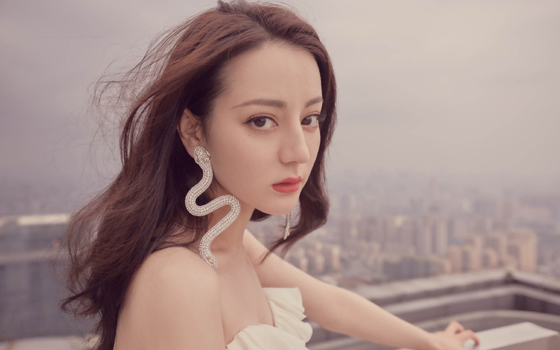 一张背身画像改写全局，巴斯托尼以沉默的攻防革命颠覆欧冠半决赛之夜